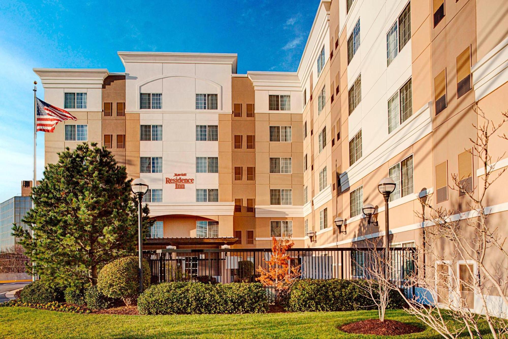 Residence Inn By Marriott Tysons Tysons Corner Exterior photo